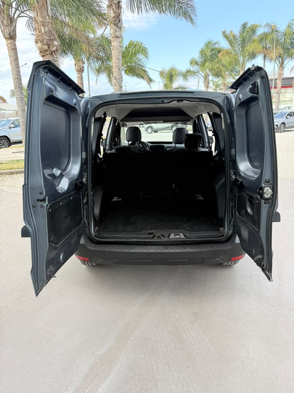 RENAULT - KANGOO  LL  EXPRESS EMOTION  SA  1.6       - MANUAL - 2018